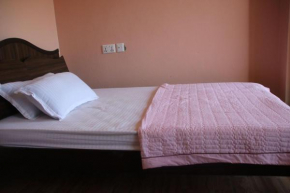 Hotel Batuko And Lodge